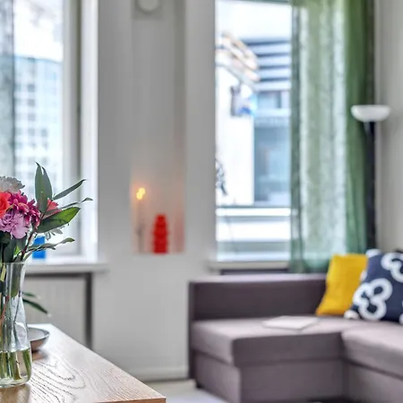 Nordic Top-floor Kamppi Square 100m Tram And Bus アパート ヘルシンキ